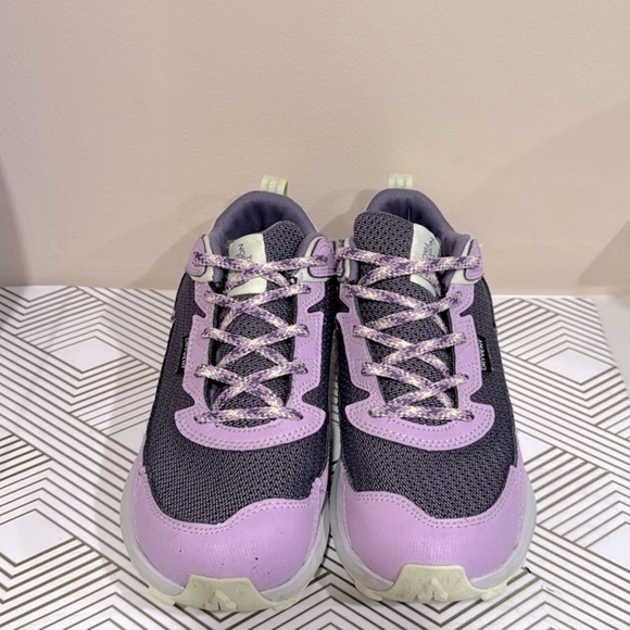 🔥The North Face Lavender and Charcoal Sneakers🔥 - Picture 4 of 5